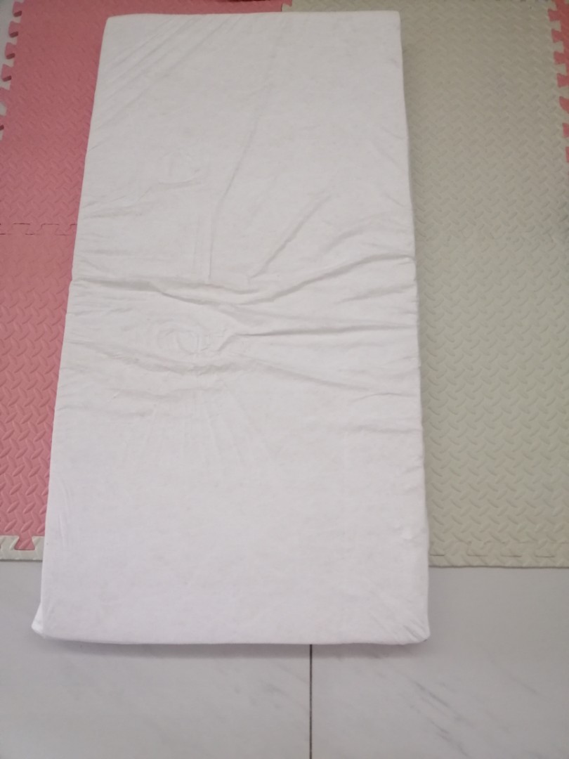 Latex baby cot mattress, lightly used, Babies & Kids, Baby Nursery