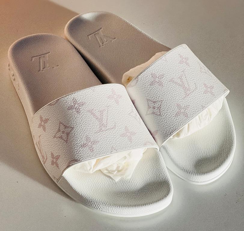Louis Vuitton Waterfront Mule Slides In White And Gold Monogram