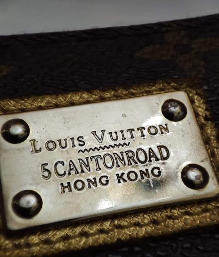 Luxuria - ❌ SOLD ❌ 🏷 LV Wallet 5 Canton Road 🎗 LIMITED