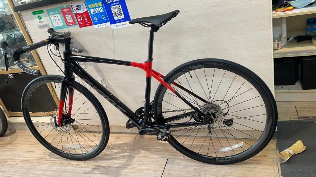 Merida and Giant TCR 'Advanced Composite' Carbon Road Bikes with