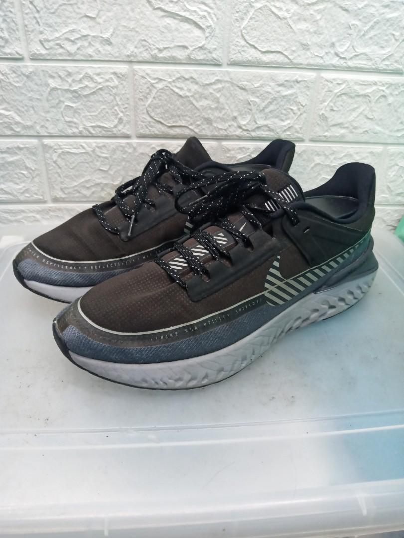 Nike React utility Shield Men s Fashion Activewear on Carousell