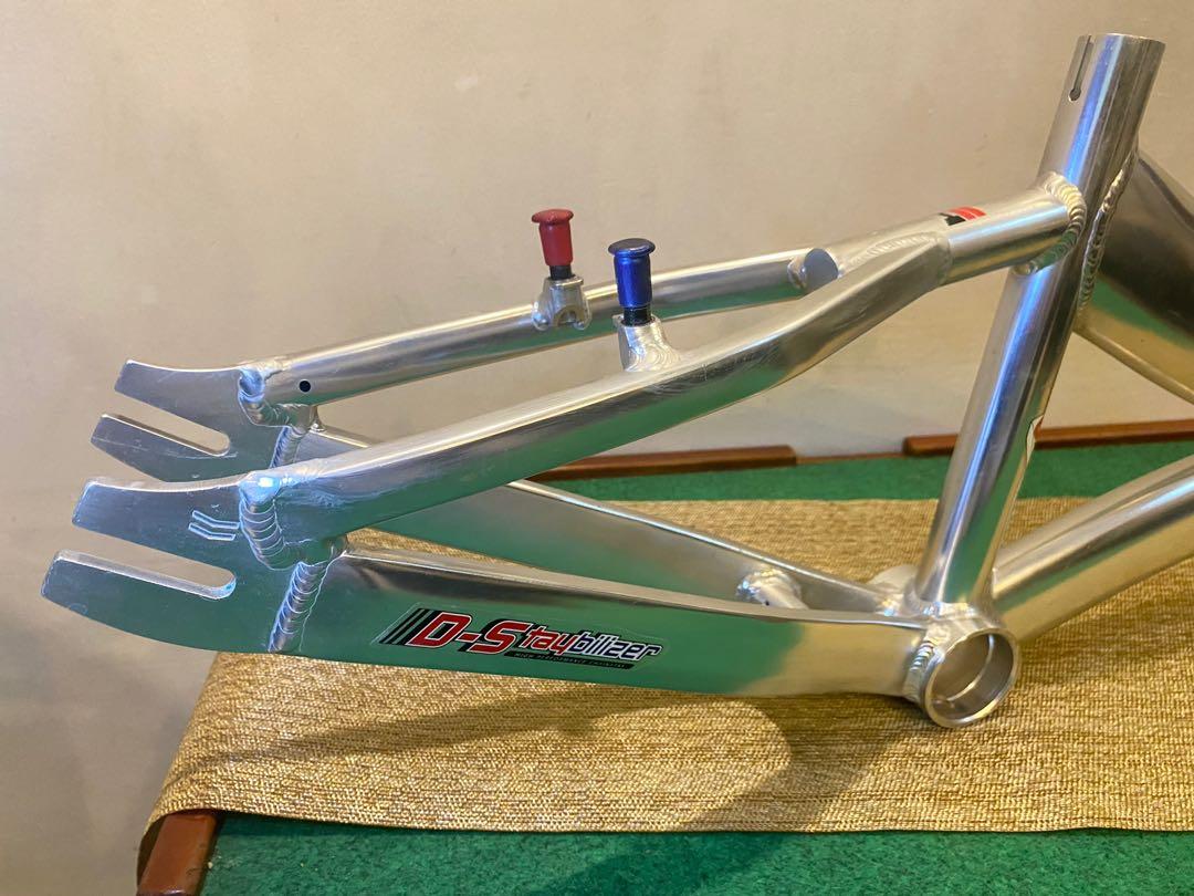 NOS HARO T BONE BMX BIKE FRAME 20 WHEEL