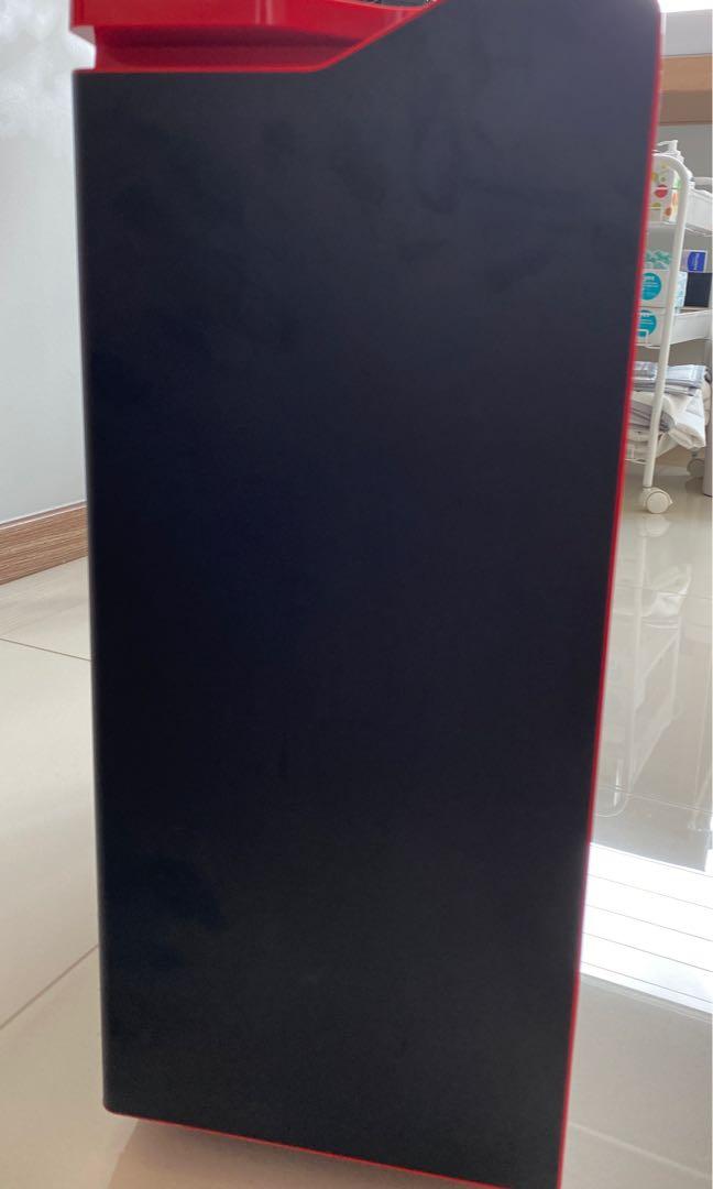 CPU Case (Category: Desktops) located in Singapore. Submitted by jellybeanjelly (Listing ID 1146312254, Image 2). Description: Selling off used NZXT H440 CPU mid tower case (h: 51 x w:22 x d:47.6 cm) Overall conditions is 7/10. Minor scratches on the following (Refer to pictures) 1. Right side panel 2. Top panel Price Negotiable. .