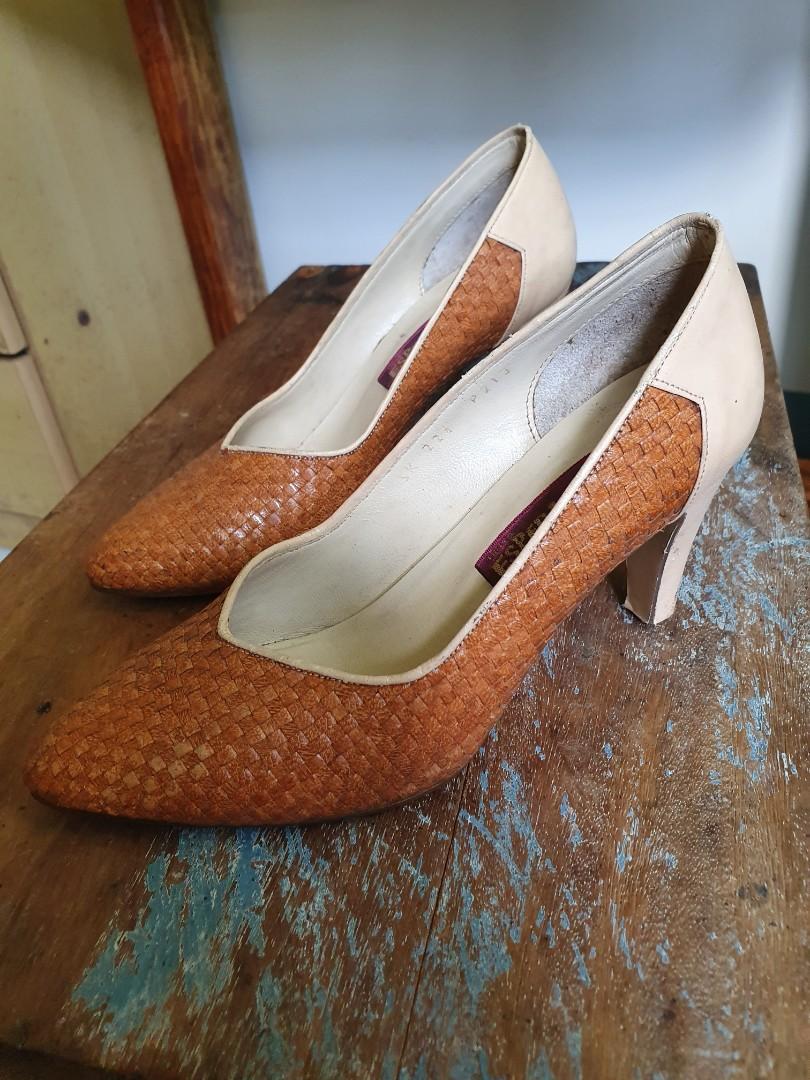 Beige heels size 5 clearance