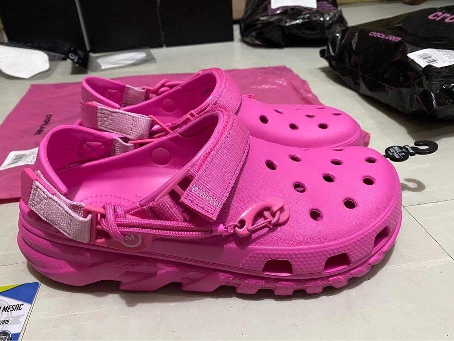 Fake post top malone crocs