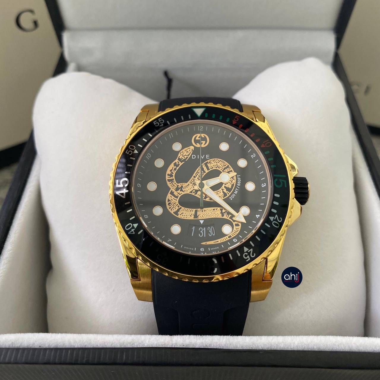 GOLD SNAKE MOTIF MENS WATCH YA136219 