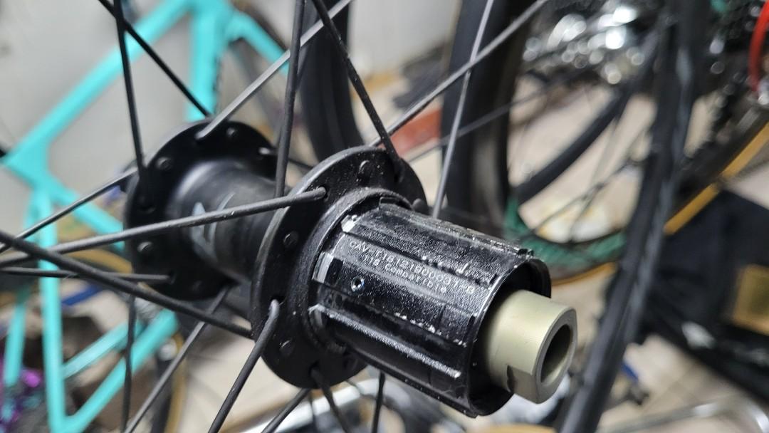 prime baroudeur road wheelset