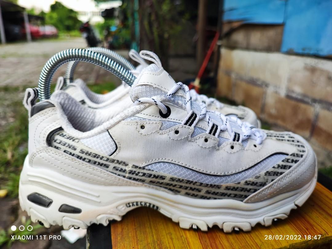 Skechers dlite 7uk Men s Fashion Footwear Sneakers on Carousell