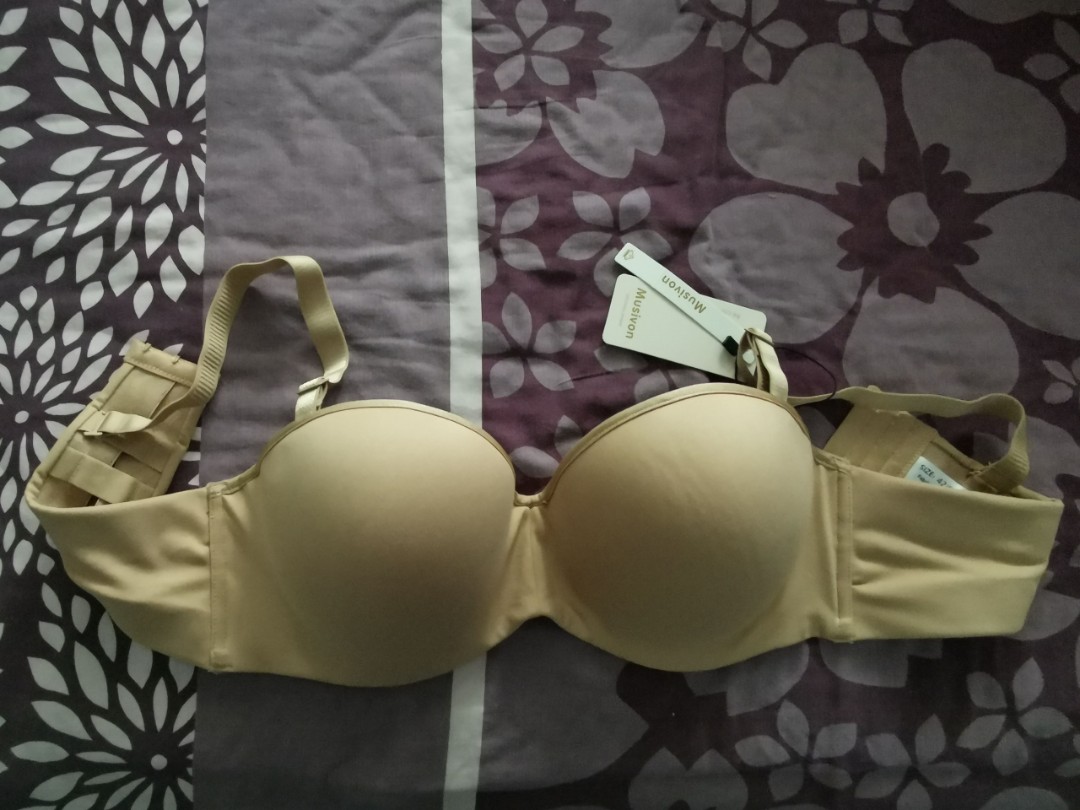 Cacique bra 42F/44, Women's Fashion, Tops, Sleeveless on Carousell