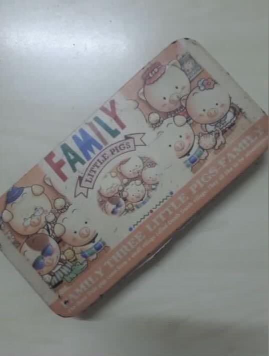 Three Little Pigs Metal Pencil Case (Category: Stationery & School Supplies) located in Quezon City. Submitted by mnlfashion (Listing ID 1146190686, Image 1). Description: Spacious With 2 levels Cute design Shopee checkout available for cheaper sf.