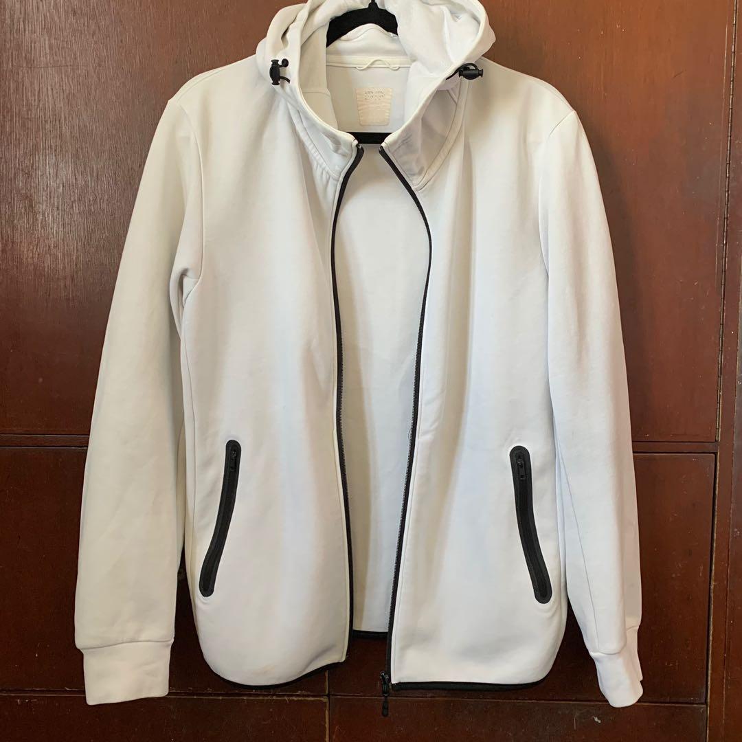 Uniqlo warm tech coat hotsell