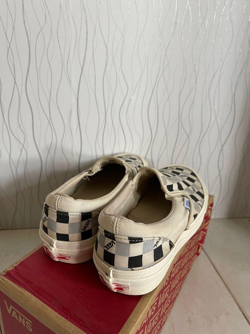 Vans vault tri check shop