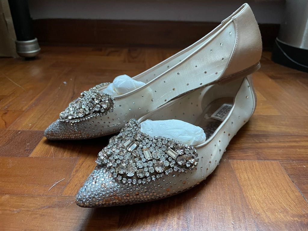 Badgley mischka discount quinn flat