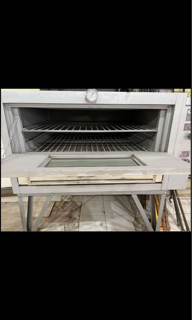 baking oven gas (Category: Ovens & Toasters) located in Makati City. Submitted by tinajuancho (Listing ID 1141461595, Image 3). Description: 12 tray oven brand new po.