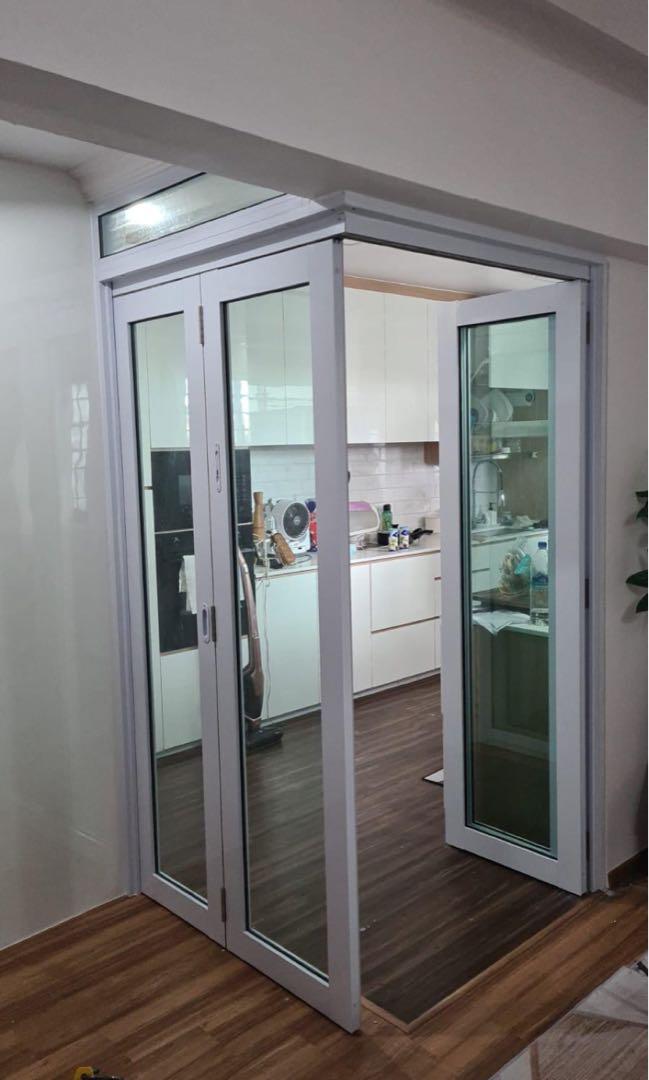 Bifold door62863078510081114