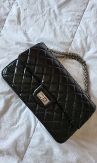(Category: ) located in . Submitted by ninajade (Listing ID 1141371584, Image 1). Description: .