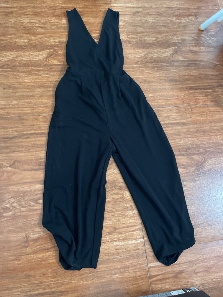 Black Uniqlo Jumpsuit, Women's Fashion, Dresses & Sets, Jumpsuits on