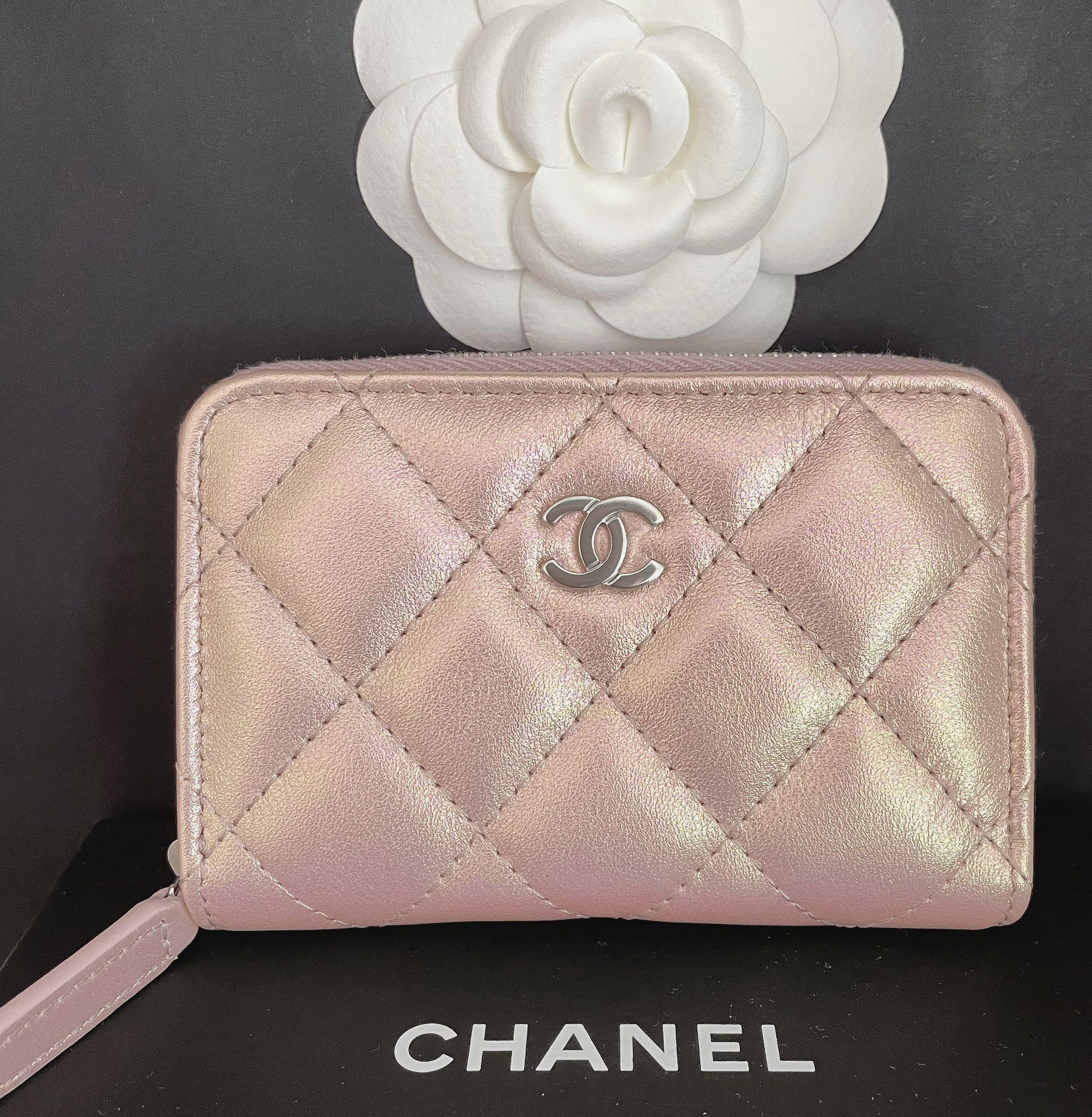 Chanel 21K Iridescent Pink Cardholder (Not 22P), Luxury, Bags & Wallets on  Carousell