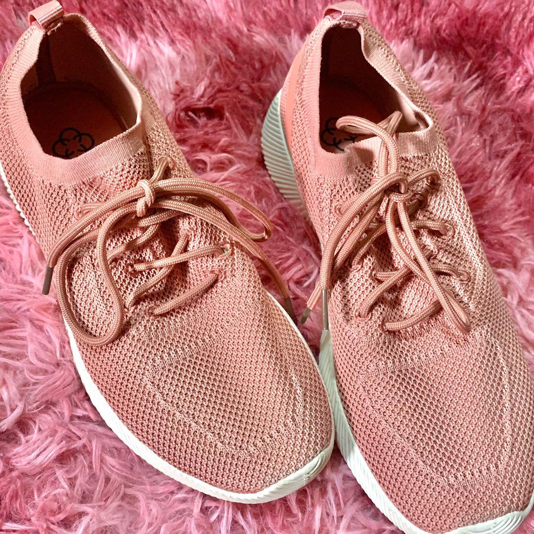 Aldo camera clearance sneaker