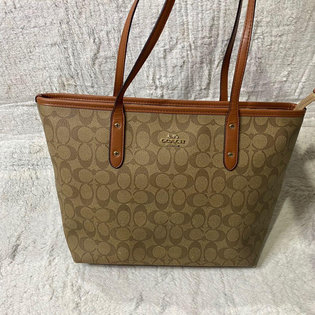 Coach city zip tote in signature 2025