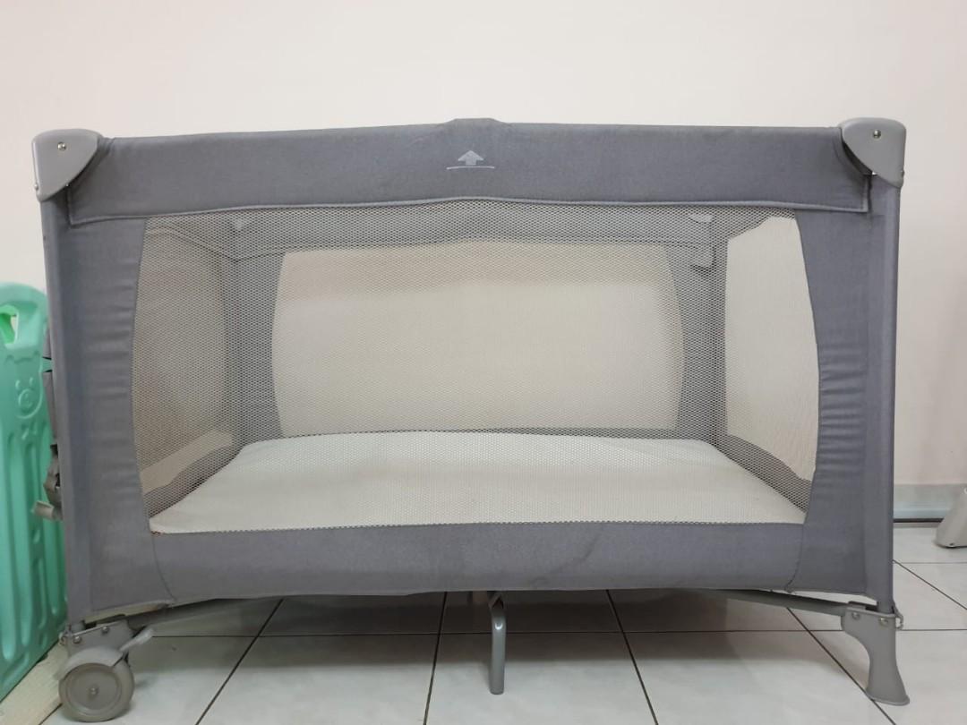 Travel cot clearance memory foam mattress