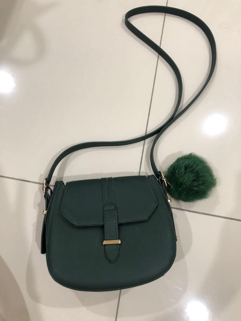 Dark green sling bag hotsell