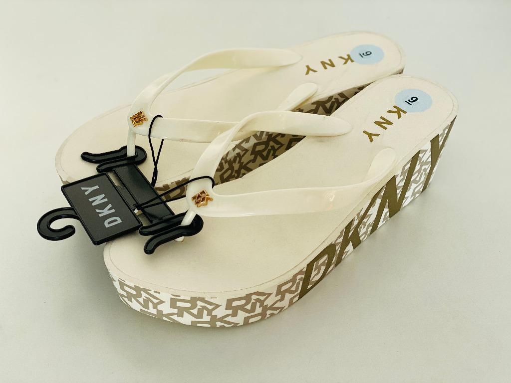 DONNA KARAN DKNY NAYA WHITE GOLD WEDGE WEDGES THONG SANDALS SHOES