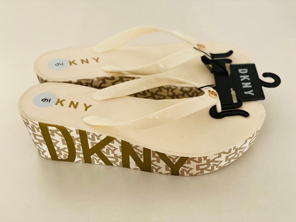Donna on sale karan wedges