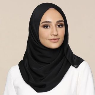 (Category: ) located in . Submitted by izztiiii (Listing ID 1141401964, Image 1). Description: .