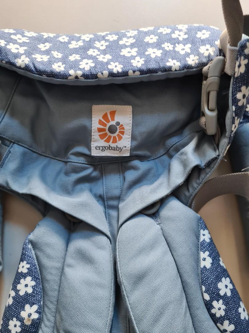 Ergobaby Omni 360 Carrier All in One - Blue Daisies — Adorable Tots