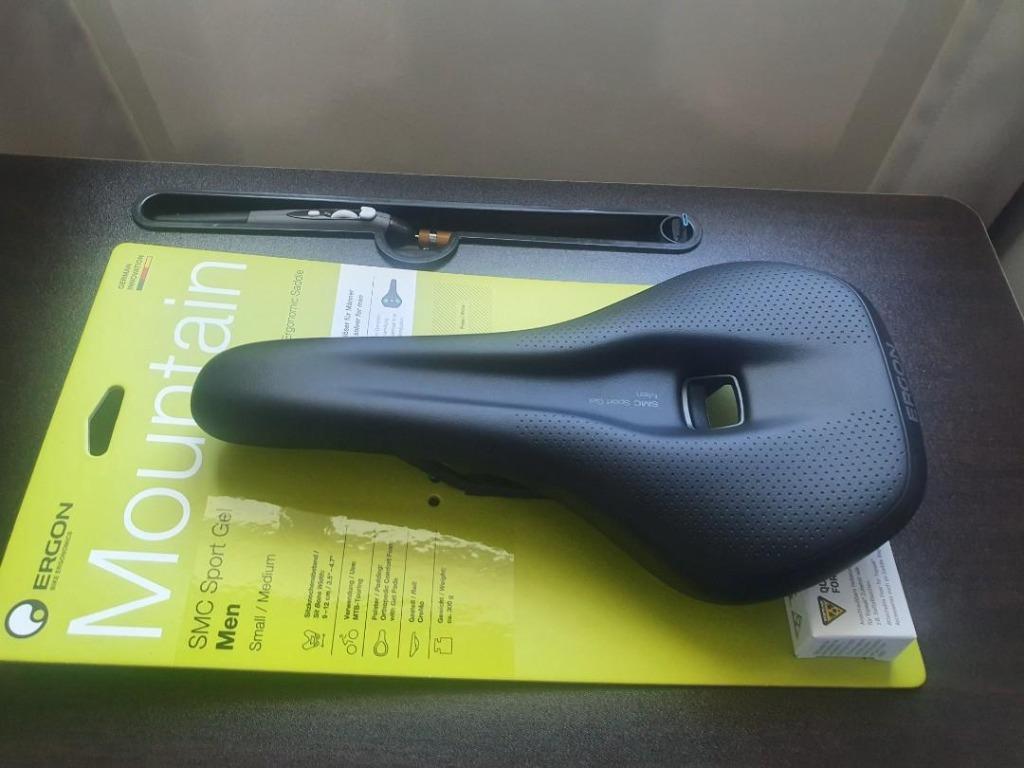 ERGON SMC SPORT GEL Men Saddle S M fits Bone width 9 12cm Sports
