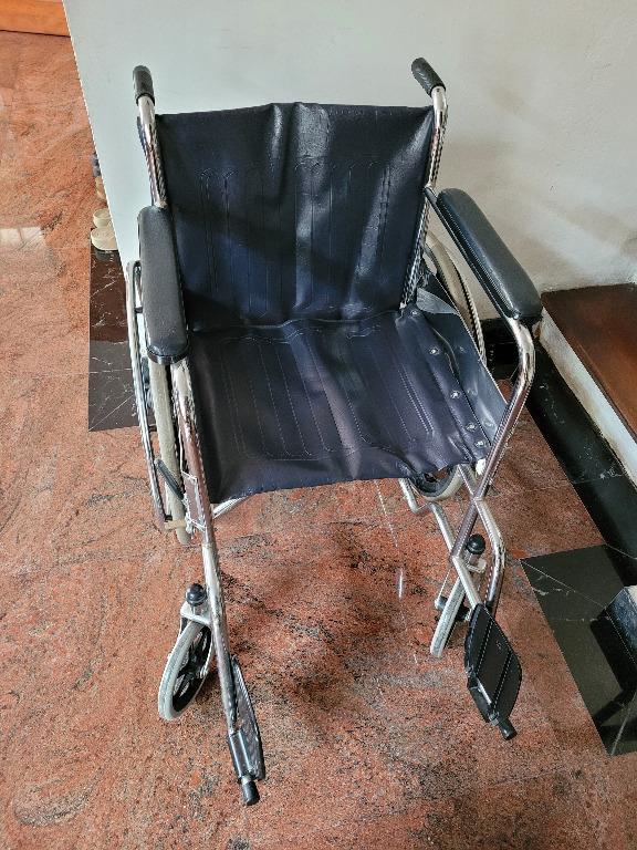 Folding Wheelchair, Health & Nutrition, Assistive & Rehabilatory Aids