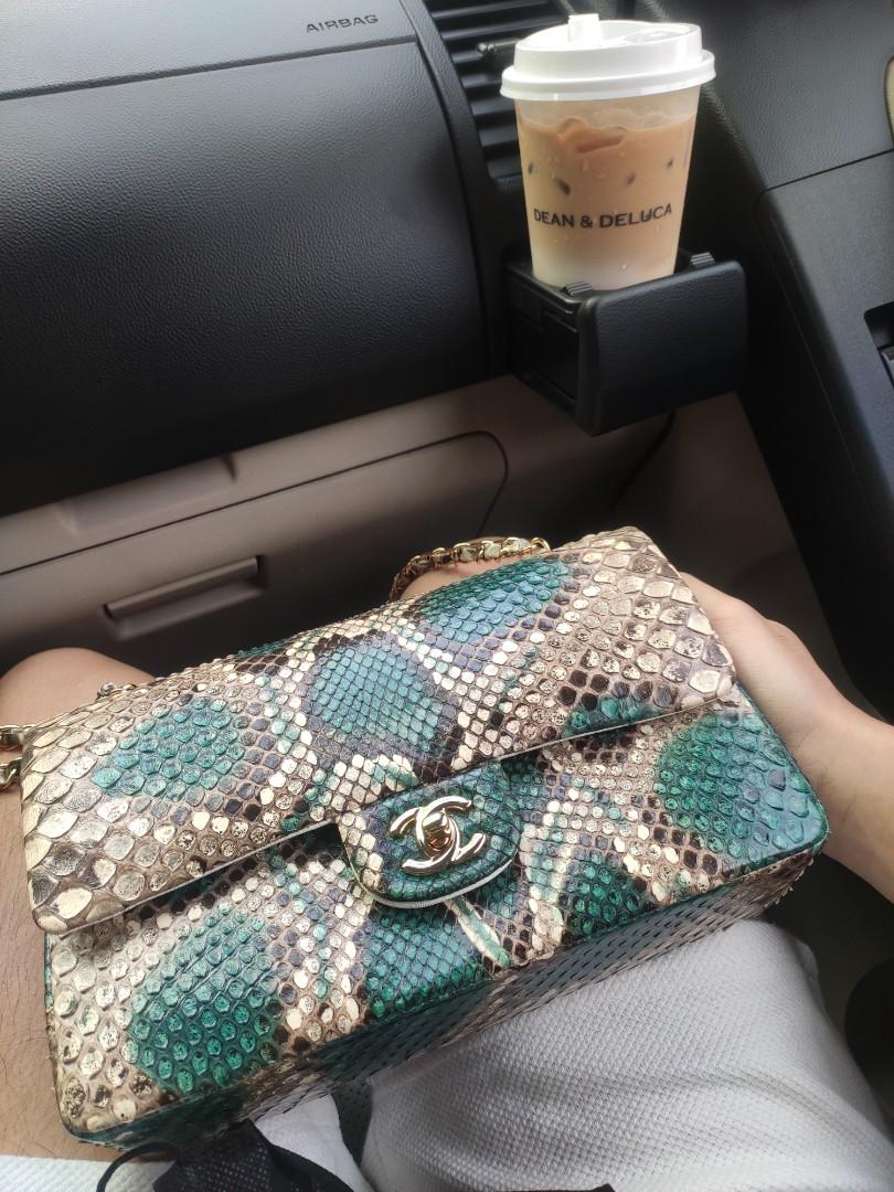 genuine python chanel double flap malachite green mens womens unisex (Category: Shoulder Bags) located in Mandaluyong City. Submitted by ice.declutter (Listing ID 1141349209, Image 3). Description: malachite green Python Chanel double flap bag for sale the only thing genuine about this purse is the snake skin material ;) see the last pic for the texture / natural lifting of the scale can be worn multiple ways just like any other similar chanel ba