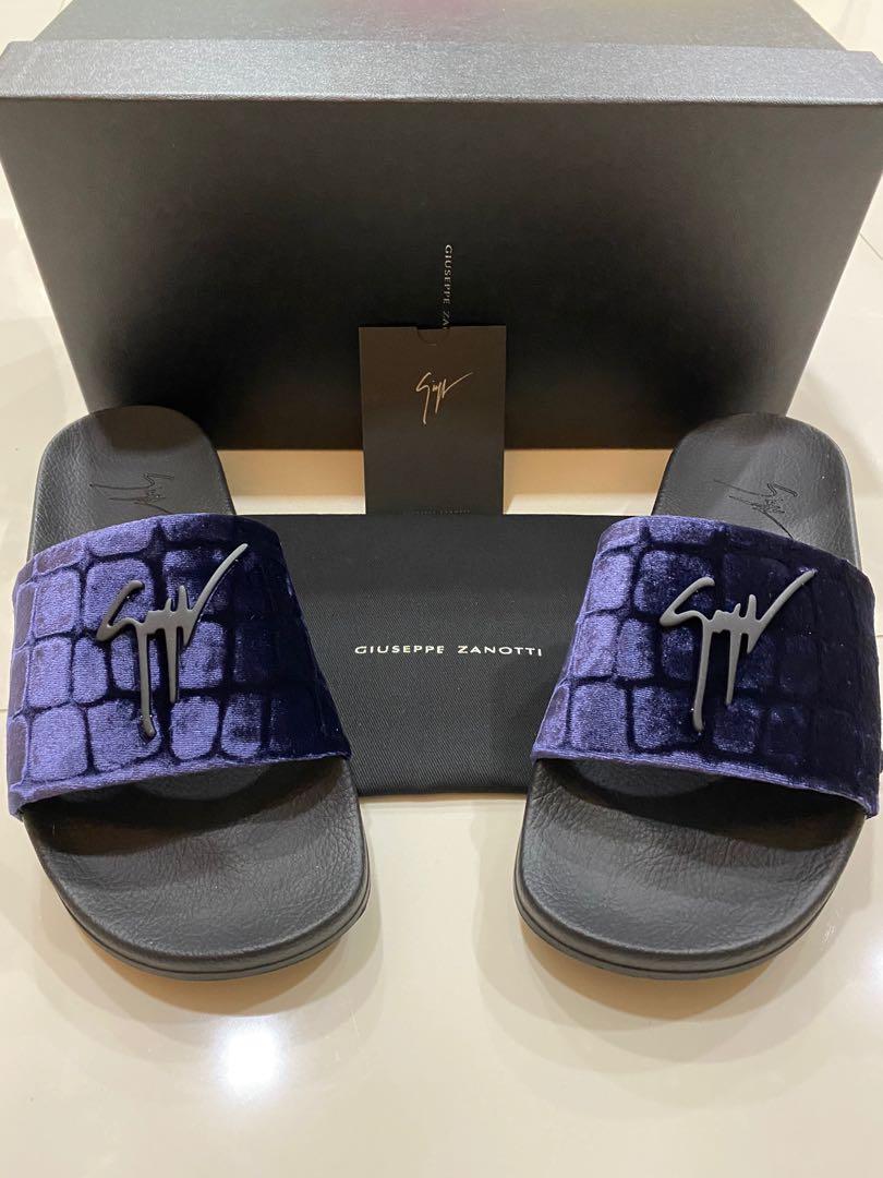 Giuseppe velvet top slides