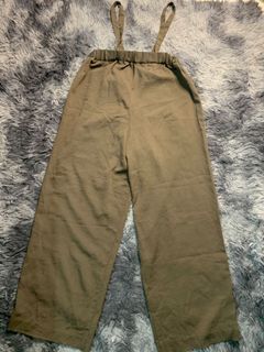(Category: ) located in . Submitted by -clearingwardrobe- (Listing ID 1141490204, Image 1). Description: .