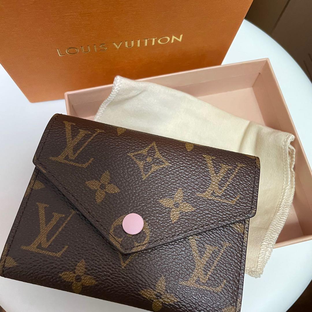 Brandnew LV Two tone wallet, Women's Fashion, Bags & Wallets, Wallets &  Card holders on Carousell