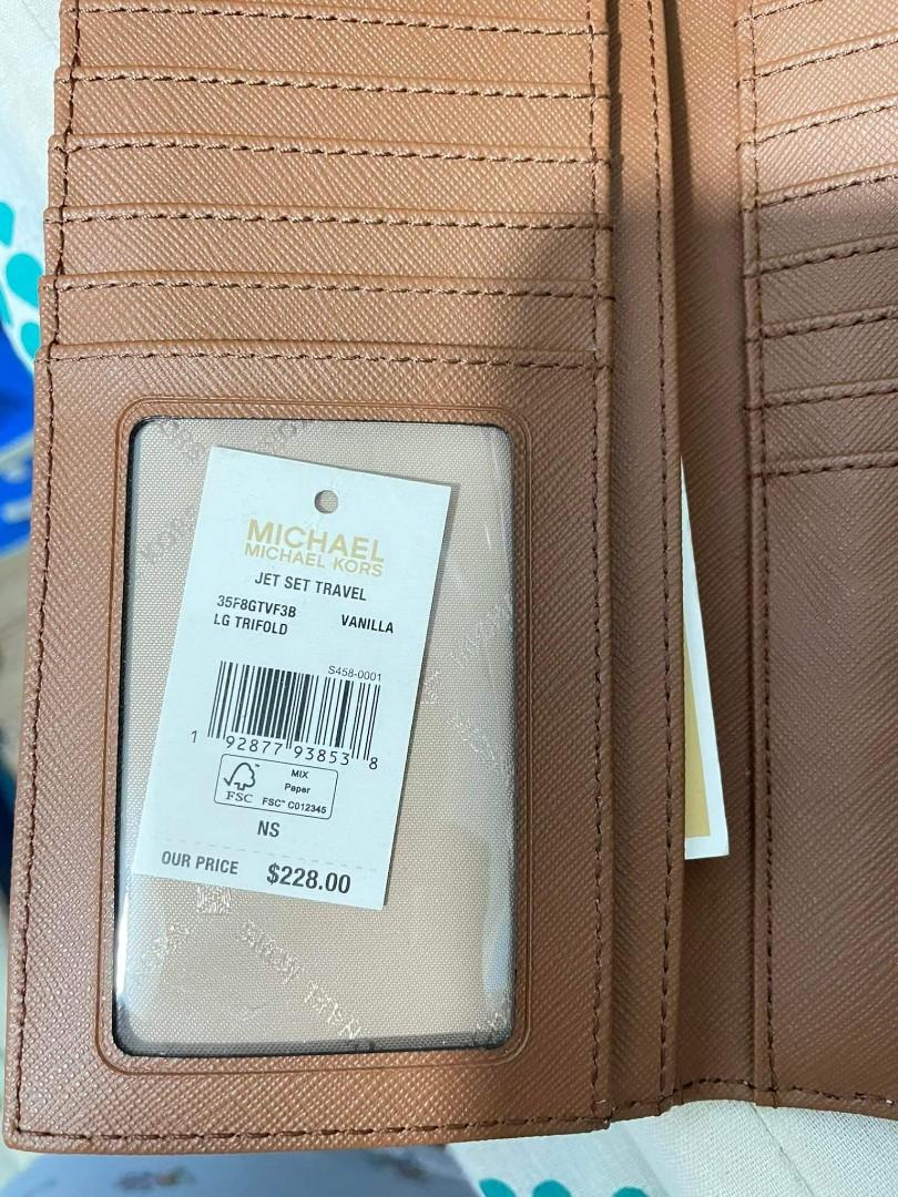 MK Jet Set Wallet LG Trifold (Category: Luxury Bags & Wallets) located in Paranaque City. Submitted by musttryshop_08 (Listing ID 1141338388, Image 3). Description: MK Jet Set Wallet LG Trifold Preloved- used 5x In very good condition Selling at 4000 Free shipping.
