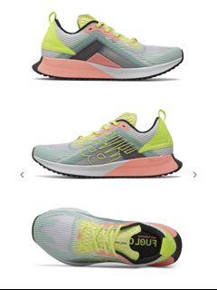 New Balance Solvi V2 Running Shoes, Women's Fashion, Footwear, Sneakers on  Carousell