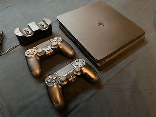 PLAYSTATION4 Complete Set + FREE Games!!!