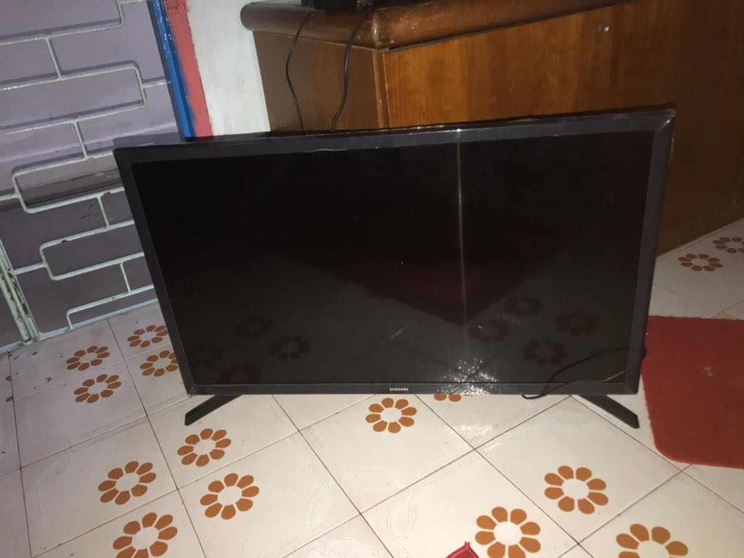 Samsung tv for sale, TV & Home Appliances, TV & Entertainment, TV on