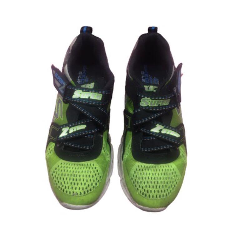 Skechers z 2025 strap light up