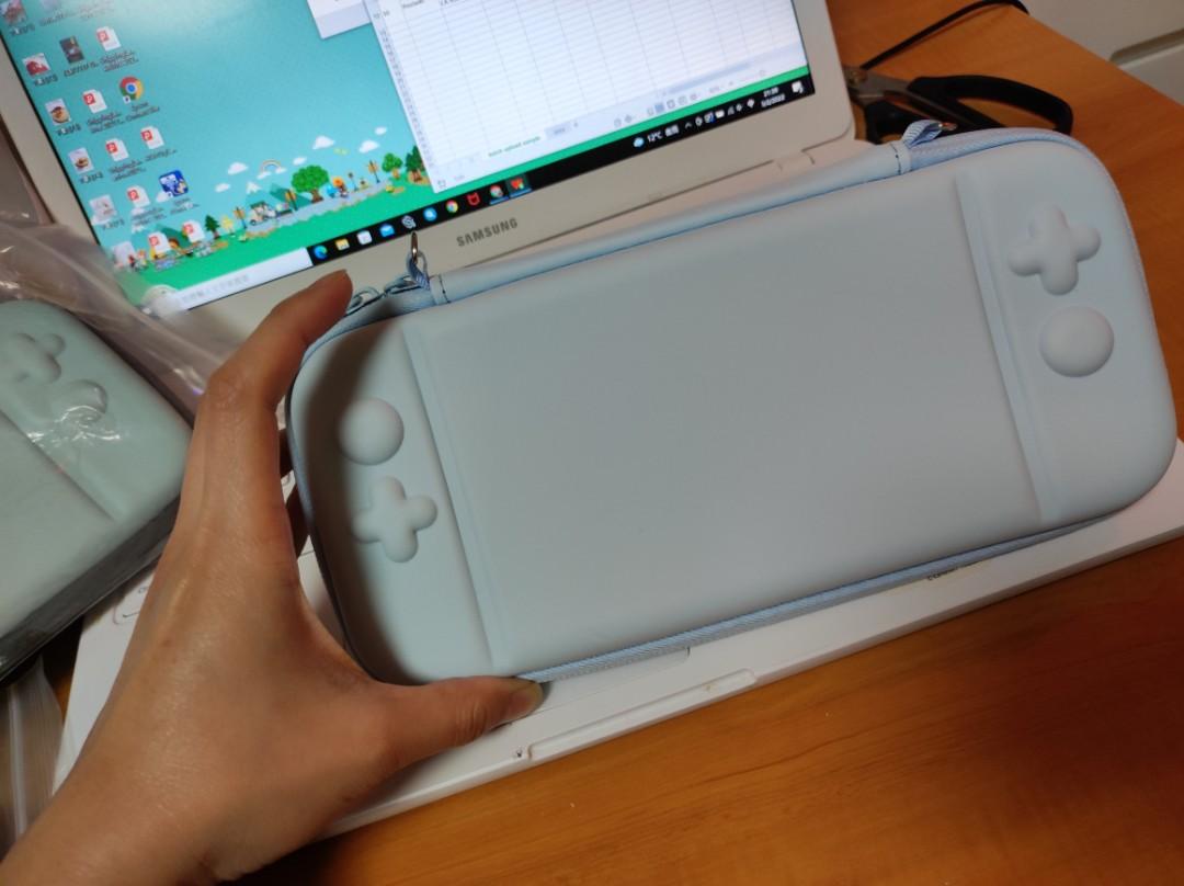 Switch case （分類：Nintendo 任天堂）位於 Hong Kong。 由 lable852 提交（商品編號 1141466593，圖片 1）。簡介： 全新，微瑕壓痕 不議價 送搖杆帽一對。