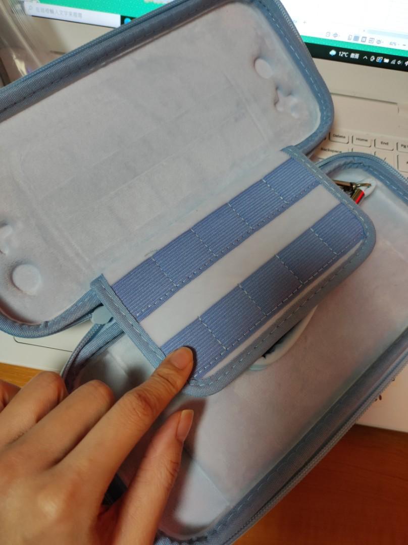 Switch case （分類：Nintendo 任天堂）位於 Hong Kong。 由 lable852 提交（商品編號 1141466593，圖片 2）。簡介： 全新，微瑕壓痕 不議價 送搖杆帽一對。