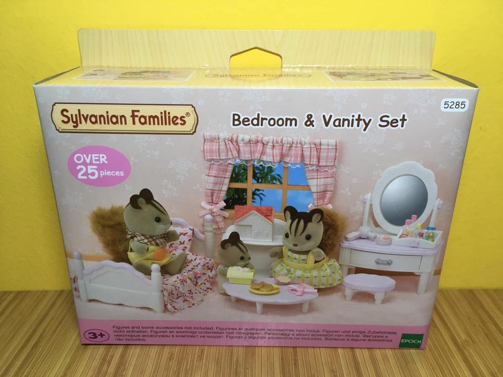 Sylvanian families bedroom and vanity store set