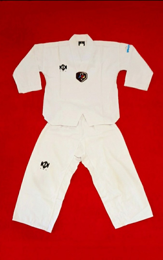 Taekwondo Dobok / Uniform / Costume ( Unisex ), Sports Equipment, Sports &  Games, Combat Sports on Carousell