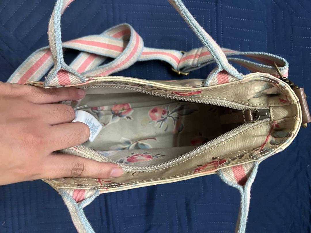 Tas selempang cath kidston, Fesyen Wanita, Tas Dompet di Carousell