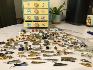 Cuff links and tie clips Collection item 2