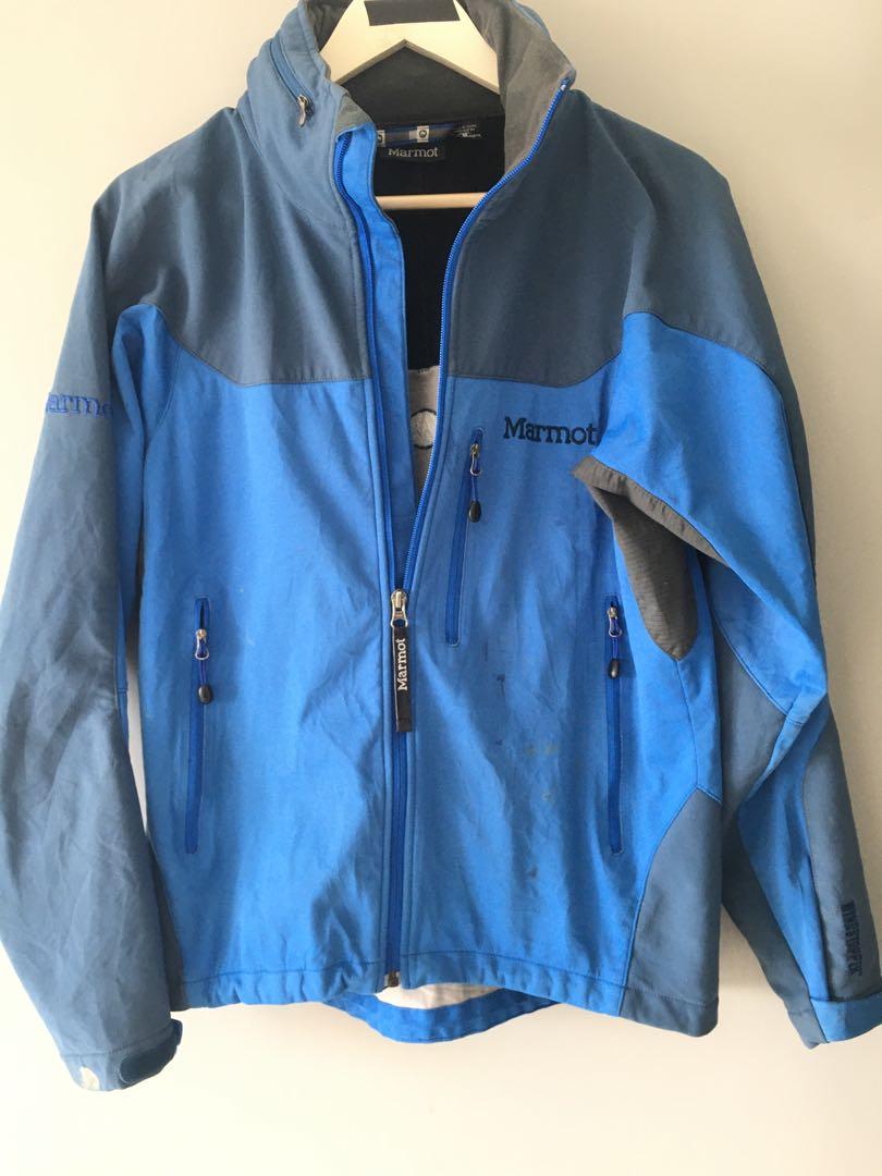 Want to sell Marmot Hiking Sweater Jacket USED Women s Fashion