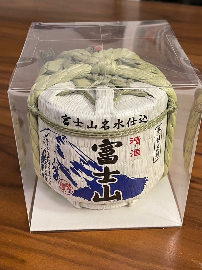 全新富士山清酒菰樽300ml, 嘢食& 嘢飲, 飲料- Carousell