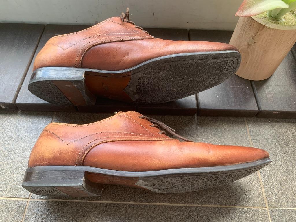 Aldo men's store